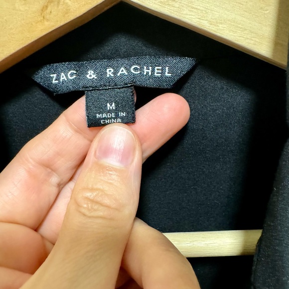 ZAC & RACHEL BUTTON DOWN BLACK TOP
3/4 CUFF SLEEVE RIBBED KNIT INSERTS SIZE M - Picture 4 of 9